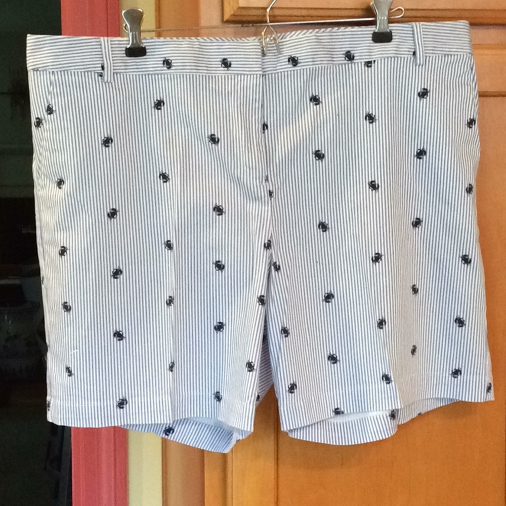 Preppy Crab Print Izod Shorts Pinstriped